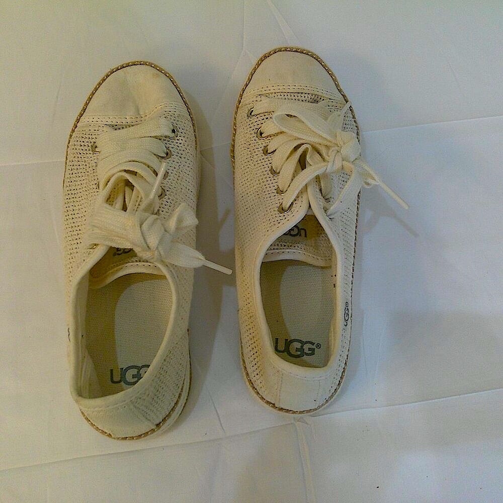 UGG Women's White Laced Up Mesh Canvas Sneakers Sz 5